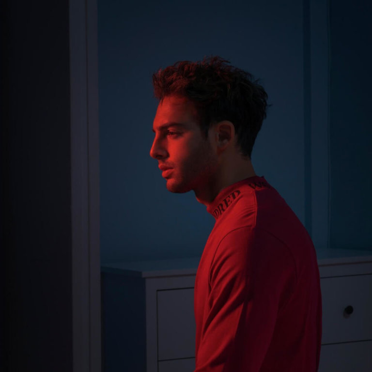 VIDEO: Darin – ‘Holding Me More’